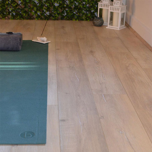 Eco Flooring Systems Swish Aquastop Laminate Oak Palena